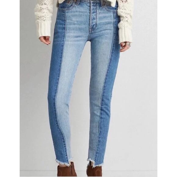 American Eagle Vintage Hi-Rise Two Tone Raw‎ Hem Button Fly Ankle Jeans Size 6 - Picture 1 of 9